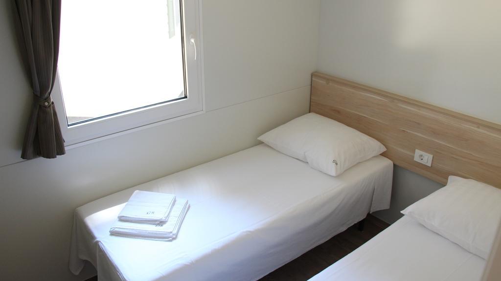 Mobile Homes Holiday Dream Baška Voda Extérieur photo
